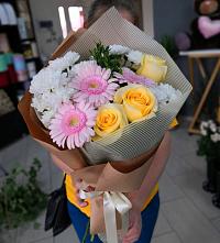 Букет цветов из:  Герберы, Розы и Хризантемы в Покровском Ставропольского края