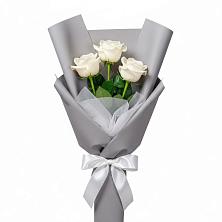 Букет 3 белые розы в Покровском Ставропольского края