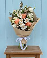 Букет цветов из:  Альстромерии, Лизиантусы, Розы и Хризантемы #REPLACE_PRED# Покровском Ставропольского края