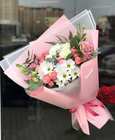 Букет цветов из: Розы, Лизиантусы и Хризантемы в Покровском Ставропольского края
